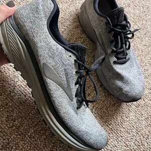 Brooks Men's Athletic Gray Shoes